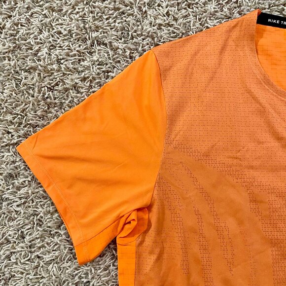 NEW Nike Dri-FIT Trail Rise 365 Men’s Running Top Orange DM4646-885, Size Large - Picture 3 of 11
